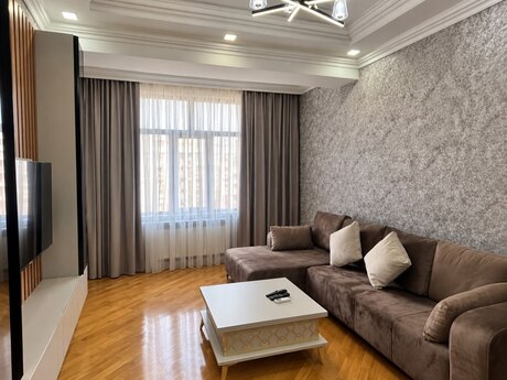 8-ci mikrorayonda 2 otaqlı yeni tikili mənzil kirayə verilir, 68 m², 900 AZN/ay, şəkil 2 / 10