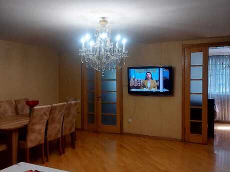 Продаётся 4-комнатная квартира в старом фонде, Elmlər Akademiyası, 105 м², 360 000 AZN, фото 2 / 9