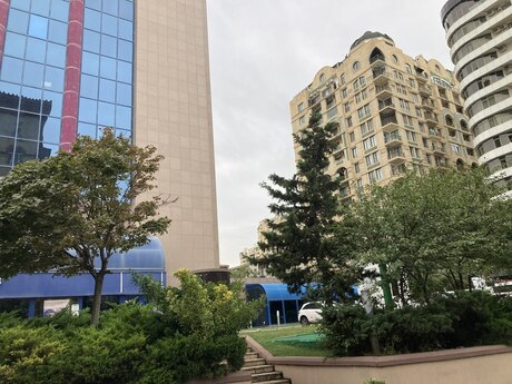 Sahildə 3 otaqlı yeni tikili mənzil satılır, 138 m², 570 000 AZN, şəkil 3 / 12