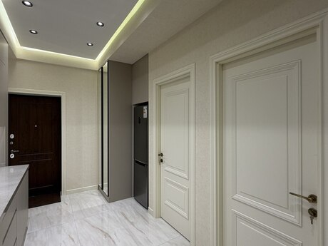 2-room new-build apartment for sale in Renessans Palace, 64 m², 328 000 AZN, photo 2 / 12
