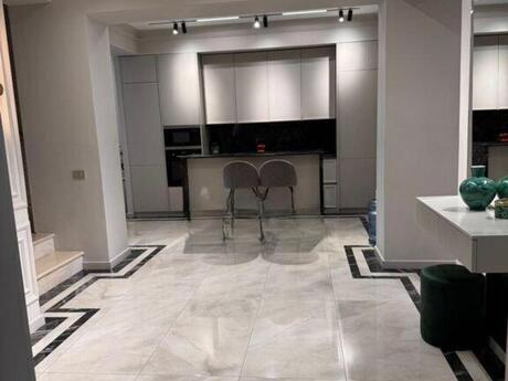 28 Mayda 5 otaqlı yeni tikili mənzil kirayə verilir, 168 m², 1 300 AZN/ay, şəkil 2 / 12