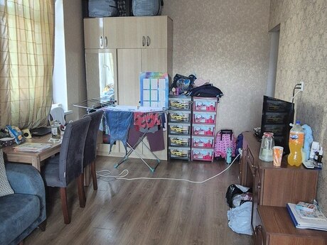 Qara Qarayevdə 2 otaqlı köhnə tikili mənzil kirayə verilir, 35 m², 550 AZN/ay, şəkil 2 / 11