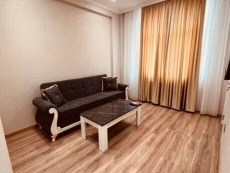 Gənclikdə 2 otaqlı yeni tikili mənzil kirayə verilir, 60 m², 750 AZN/ay, şəkil 2 / 6