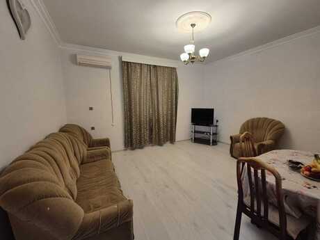Продаётся 2-комнатная квартира в старом фонде, Sahil, 61 м², 180 000 AZN, фото 3 / 12