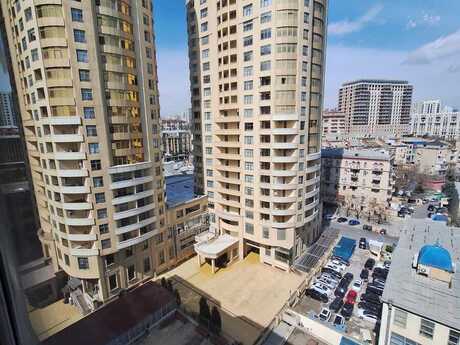 Elan №6525153 - Bakı, Elmlər Akademiyası m., 3 otaqlı, 160 m², 11/14 mərtəbə