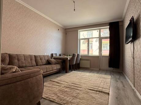 Объявление №6525115 - Баку, пос. Бинагади, 2-комн., 64 м², 2/6 этаж