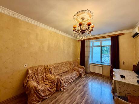 Qara Qarayevdə 2 otaqlı köhnə tikili mənzil satılır, 60 m², 175 000 AZN, şəkil 3 / 12