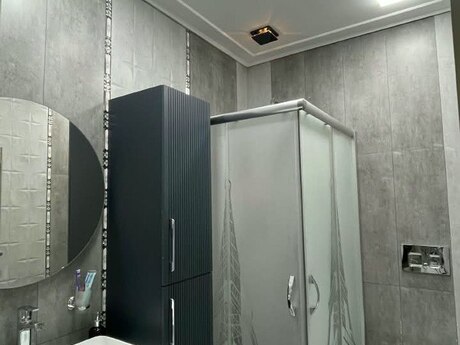 28 Mayda 2 otaqlı yeni tikili mənzil kirayə verilir, 80 m², 650 AZN/ay, şəkil 3 / 9
