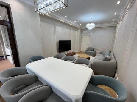 Сдаётся 4-комнатная квартира в новостройке, ЖК İzmir Residence, 180 м², 4 000 AZN/мес, фото 3 / 12
