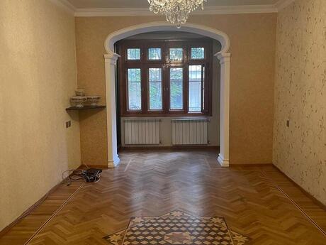 Сдаётся 4-комнатная квартира в старом фонде, 28 May, 90 м², 700 AZN/мес, фото 4 / 12