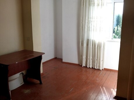 Продаётся 1-комнатная квартира в старом фонде, Azadlıq Prospekti, 40 м², 126 500 AZN, фото 4 / 8