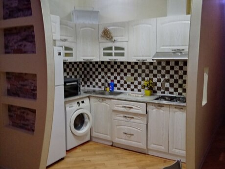 Продаётся 2-комнатная квартира в новостройке, Həzi Aslanov, 65 м², 163 000 AZN, фото 2 / 12