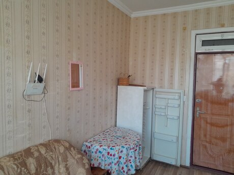 1-room old-build apartment for rent in Azadlıq Prospekti, 18 m², 200 AZN/mo, photo 3 / 12