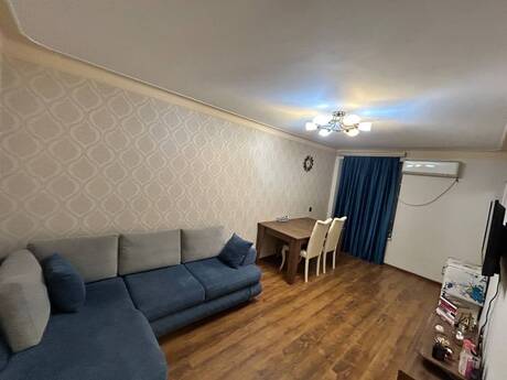 2 otaq · 44 m² · 2/5 mərtəbə, Şah İsmayıl Xətai