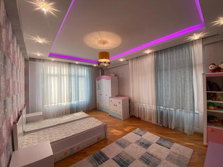 Сдаётся 3-комнатная квартира в новостройке, Xalqlar Dostluğu, 135 м², 900 AZN/мес, фото 4 / 10