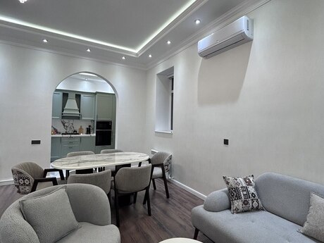 Сдаётся 3-комнатная квартира в новостройке, İçəri Şəhər, 130 м², 2 500 AZN/мес, фото 5 / 12