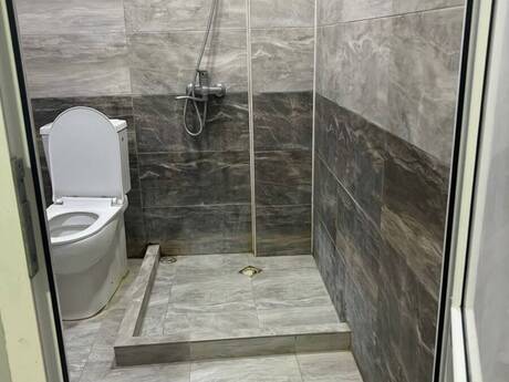Aşağı Güzdəkdə 2 otaqlı yeni tikili mənzil satılır, 42 m², 72 000 AZN, şəkil 4 / 7