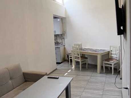 Sahildə 3 otaqlı köhnə tikili mənzil kirayə verilir, 65 m², 1 000 AZN/ay, şəkil 2 / 12