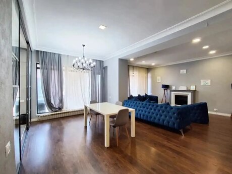 Sahildə 4 otaqlı yeni tikili mənzil satılır, 240 m², 860 000 AZN, şəkil 2 / 6
