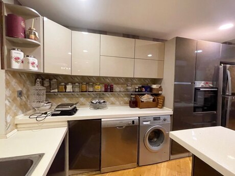 4-room old-build apartment for sale in Biləcəri, 86 m², 175 000 AZN, photo 2 / 12