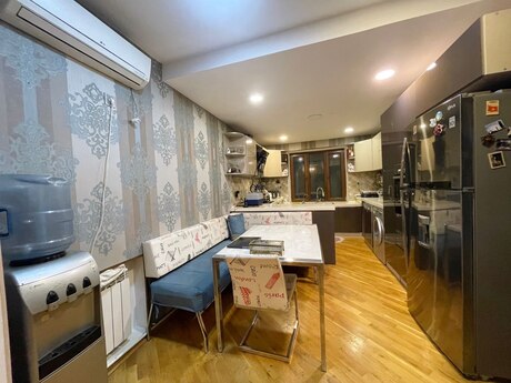 4-room old-build apartment for sale in Biləcəri, 86 m², 175 000 AZN, photo 3 / 12