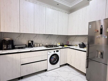 Продаётся 2-комнатная квартира в новостройке, ЖК Amal 2015, 85 м², 218 000 AZN, фото 5 / 11