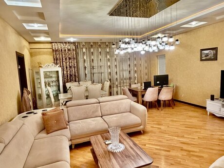 Объявление №6525670 - Баку, м. Низами, 4-комн., 200 м², 14/18 этаж