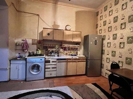 2 otaqlı mənzil, 80 m², 28 May, 140 AZN