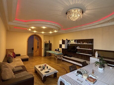 Elmlər Akademiyasında 5 otaqlı yeni tikili mənzil satılır, 193 m², 475 000 AZN, şəkil 4 / 12