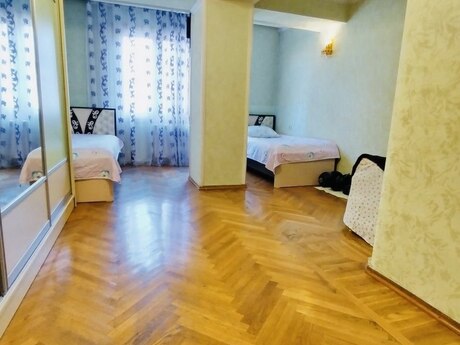 İnşaatçılarda 3 otaqlı köhnə tikili mənzil satılır, 90 m², 255 000 AZN, şəkil 4 / 10