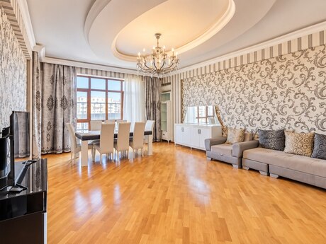 Elan №6525747 - Bakı, İnşaatçılar m., 3 otaqlı, 135 m², 13/20 mərtəbə