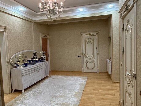 Продаётся 3-комнатная квартира в новостройке, Yeni Yasamal, 154 м², 289 000 AZN, фото 3 / 12