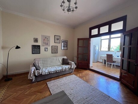 28 Mayda 2 otaqlı yeni tikili mənzil kirayə verilir, 50 m², 900 AZN/ay, şəkil 2 / 12