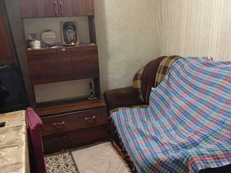 28 Mayda 2 otaqlı köhnə tikili mənzil kirayə verilir, 23 m², 300 AZN/ay, şəkil 2 / 4
