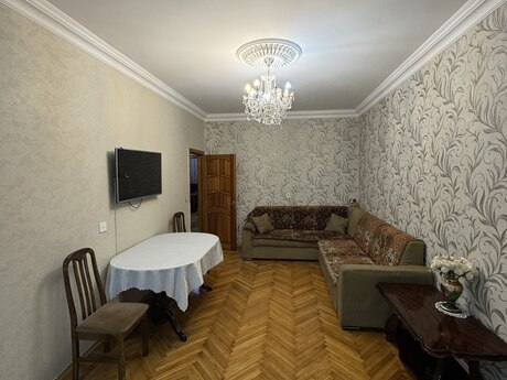 4-room old-build apartment for sale in 8-ci mikrorayon, 80 m², 219 000 AZN, photo 4 / 11