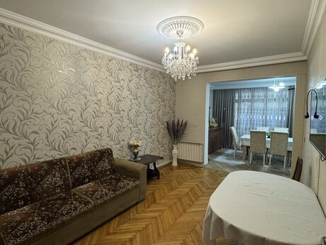 4-room old-build apartment for sale in 8-ci mikrorayon, 80 m², 219 000 AZN, photo 3 / 11