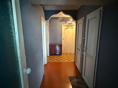 Bakıxanovda 4 otaqlı köhnə tikili mənzil satılır, 100 m², 215 000 AZN, şəkil 5 / 11