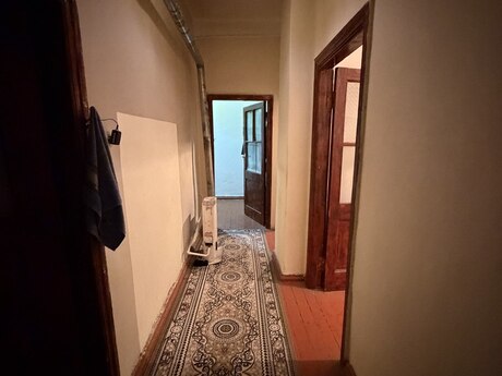 Ağ şəhərdə 3 otaqlı köhnə tikili mənzil kirayə verilir, 60 m², 250 AZN/ay, şəkil 5 / 8
