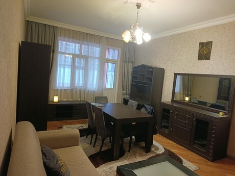 2-room apartment for rent, 75 m², 28 May: 1 000 ₼/mo 2
