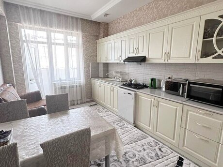 2-room new-build apartment for rent in Yeni Yasamal, 85 m², 800 AZN/mo, photo 4 / 11