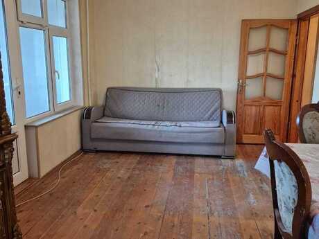 8-ci mikrorayonda 2 otaqlı köhnə tikili mənzil satılır, 65 m², 180 000 AZN, şəkil 3 / 12