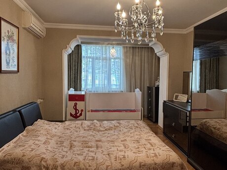 Neftçilərdə 3 otaqlı köhnə tikili mənzil satılır, 90 m², 210 000 AZN, şəkil 4 / 8