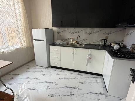 Gənclikdə 3 otaqlı həyət evi kirayə verilir, 80 m², 800 AZN/ay, şəkil 5 / 9