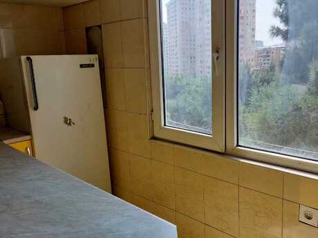 Сдаётся 3-комнатная квартира в старом фонде, Azadlıq Prospekti, 65 м², 550 AZN/мес, фото 4 / 6