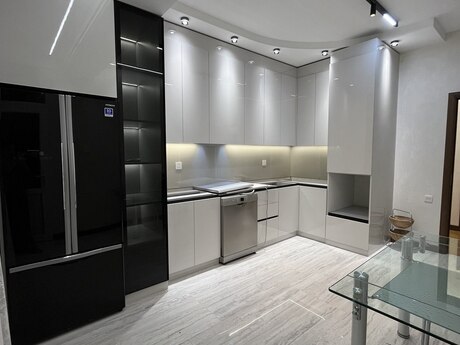 Bayılda 4 otaqlı yeni tikili mənzil satılır, 130 m², 300 000 AZN, şəkil 3 / 12