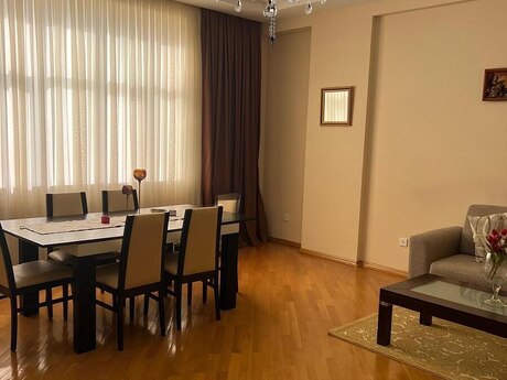 Nəsimidə 4 otaqlı yeni tikili mənzil kirayə verilir, 160 m², 1 400 AZN/ay, şəkil 3 / 12