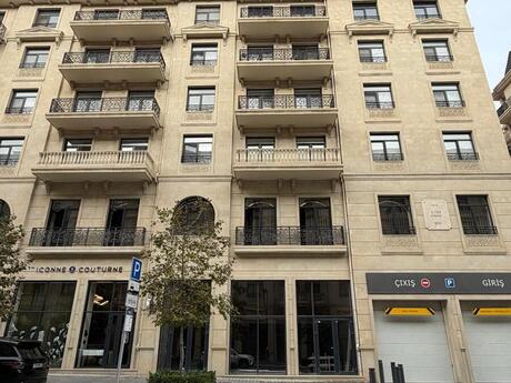 Elan №6526217 - Bakı, Ağ şəhər q., 4 otaqlı, 214 m², 6/8 mərtəbə