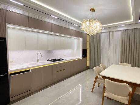 4-room new-build apartment for sale in 28 May, 233 m², 880 000 AZN, photo 5 / 12