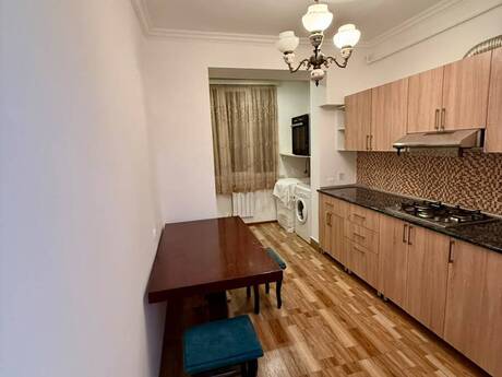 Elan №6526300 - Bakı, 28 May m., 3 otaqlı, 100 m², 1/5 mərtəbə