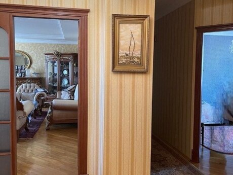 Yasamalda 5 otaqlı köhnə tikili mənzil satılır, 127 m², 325 000 AZN, şəkil 4 / 12